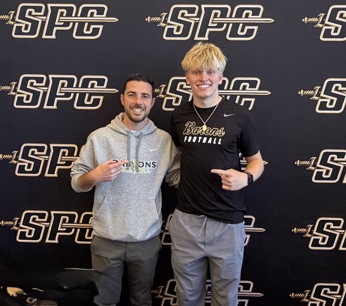 CoachJesse18's tweet image. Let’s go @brendann_wright!!
Very proud of you! 🤝