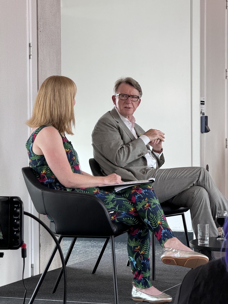 MrMadrigalOBE's tweet image. 20 months ago I was at an event at @ManMetUni where #Mandleson was speaking. He was obnoxious, rude, said he'd never experienced homophobia, tried to minimise trans mans exp and acted all mighty.  How dare he. Thats a mighty fine high horse you got in the stable Mandy! #vile