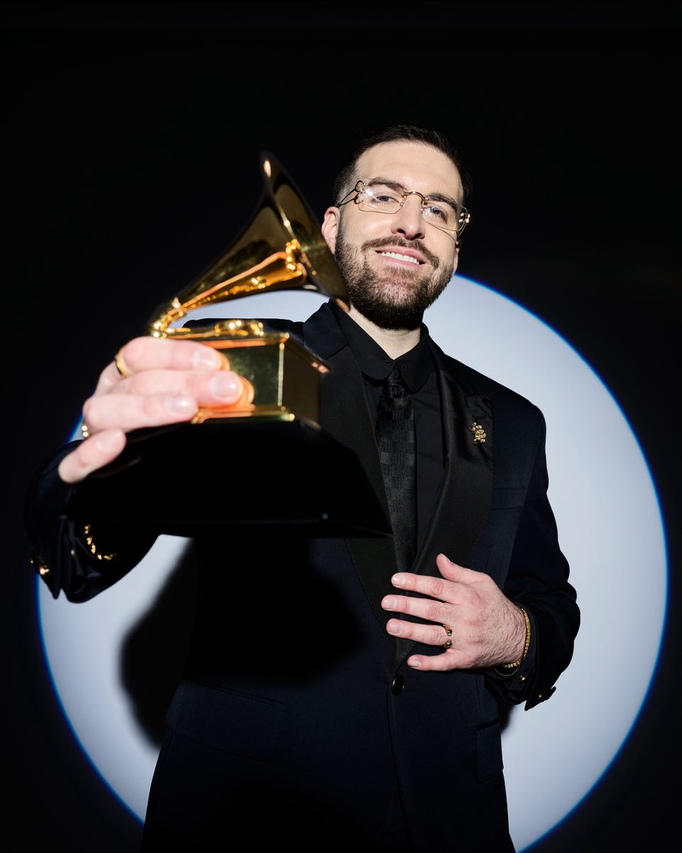 SeanMakesBeats's tweet photo. Best Rap Song #TVOFF @RecordingAcad https://t.co/dMcm90igi6