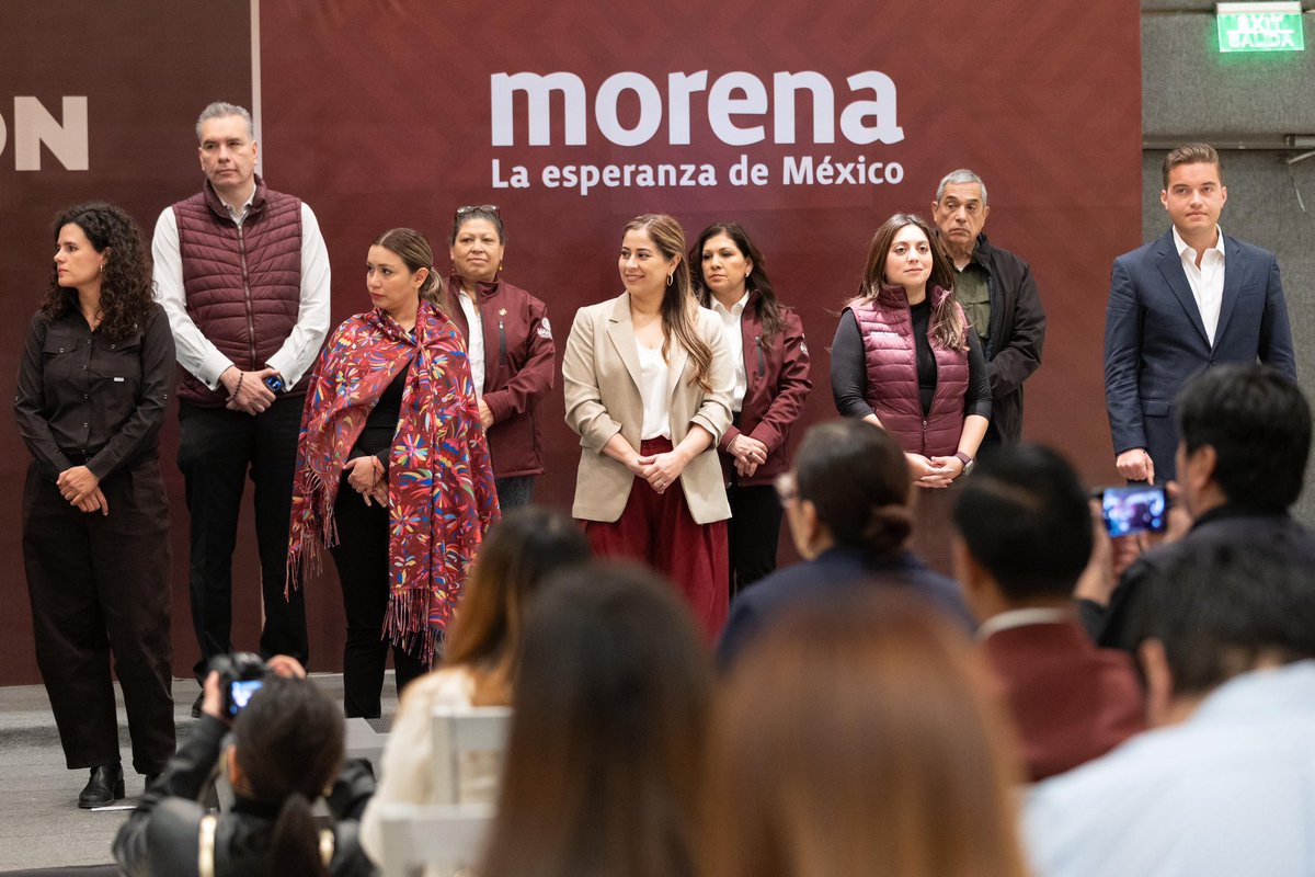 PartidoMorenaMx's tweet photo. El rumbo es claro: que los recursos públicos se traduzcan en derechos y no en privilegios.

Hoy desde Nuevo León, se fijaron prioridades para 2026: apoyar a quienes más lo necesitan, frenar abusos, garantizar justicia territorial y cerrar la puerta al despilfarro. https://t.co/HO6Gijdfxr
