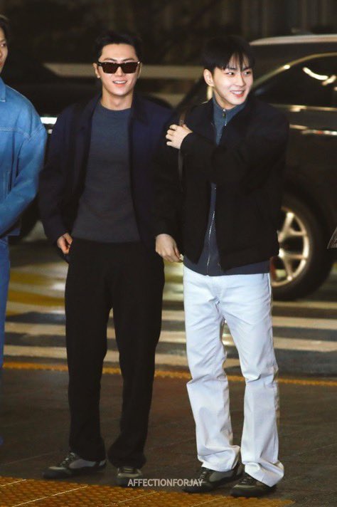 Jaywonhugs's tweet photo. they look so much like a couple are they dating https://t.co/OC34Bg2pHs
