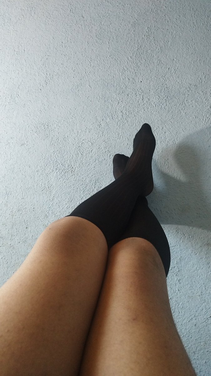 chubbydoginsuit's tweet photo. New release π
#suitmen #mensuit #gentlemanstyle #menstyle #classicmenswear #suitandtie #elegantman #formalwear #suitup #menwithstyle #mensformal #menshoes #oxfordshoes #dresssocks #nylonsocks #sheersocksmen #MenInSheerSocks #SheerSocksFetish #SocksMenFetish #MaleSheerSocks https://t.co/yApwuty42d