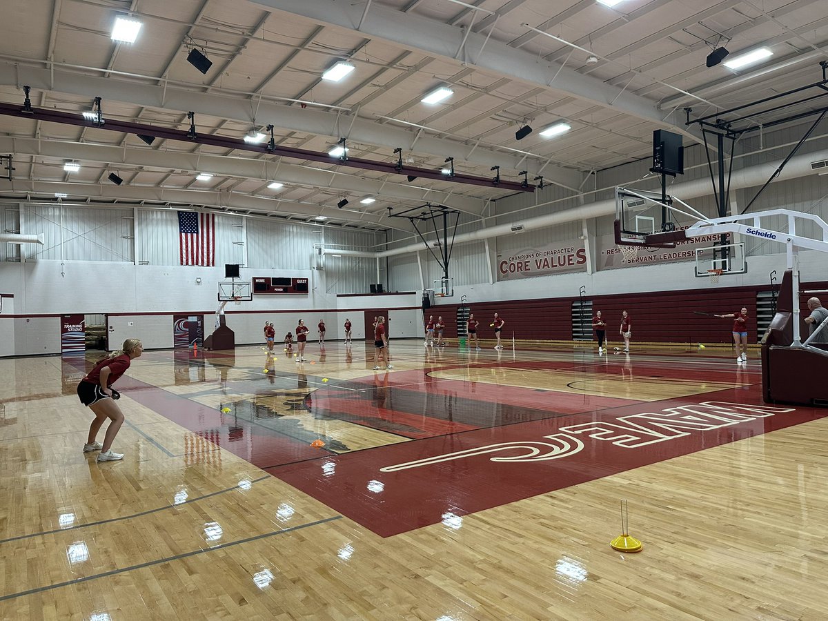 CCSJSOFTBALL's tweet image. New day, same goals! 

#DoWork💪🏼
#CCSJSOFTBALL🥎