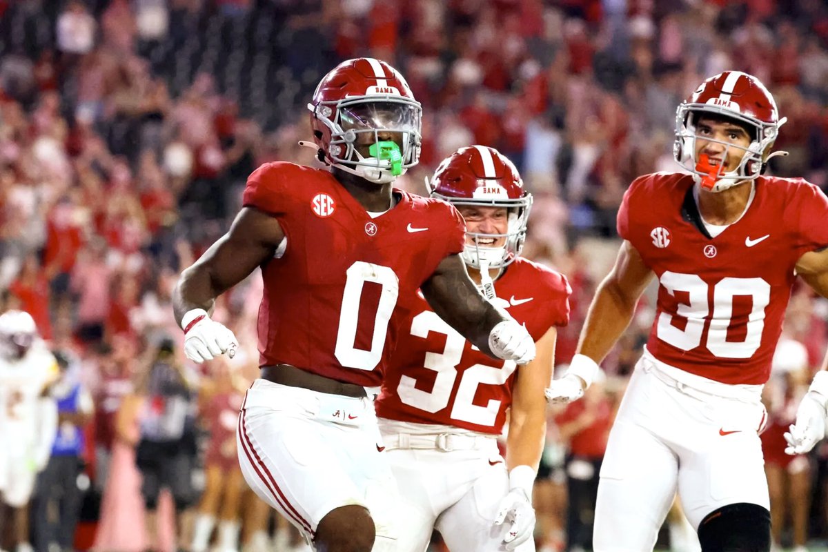 Slash Football Feature 🏈 tweet media