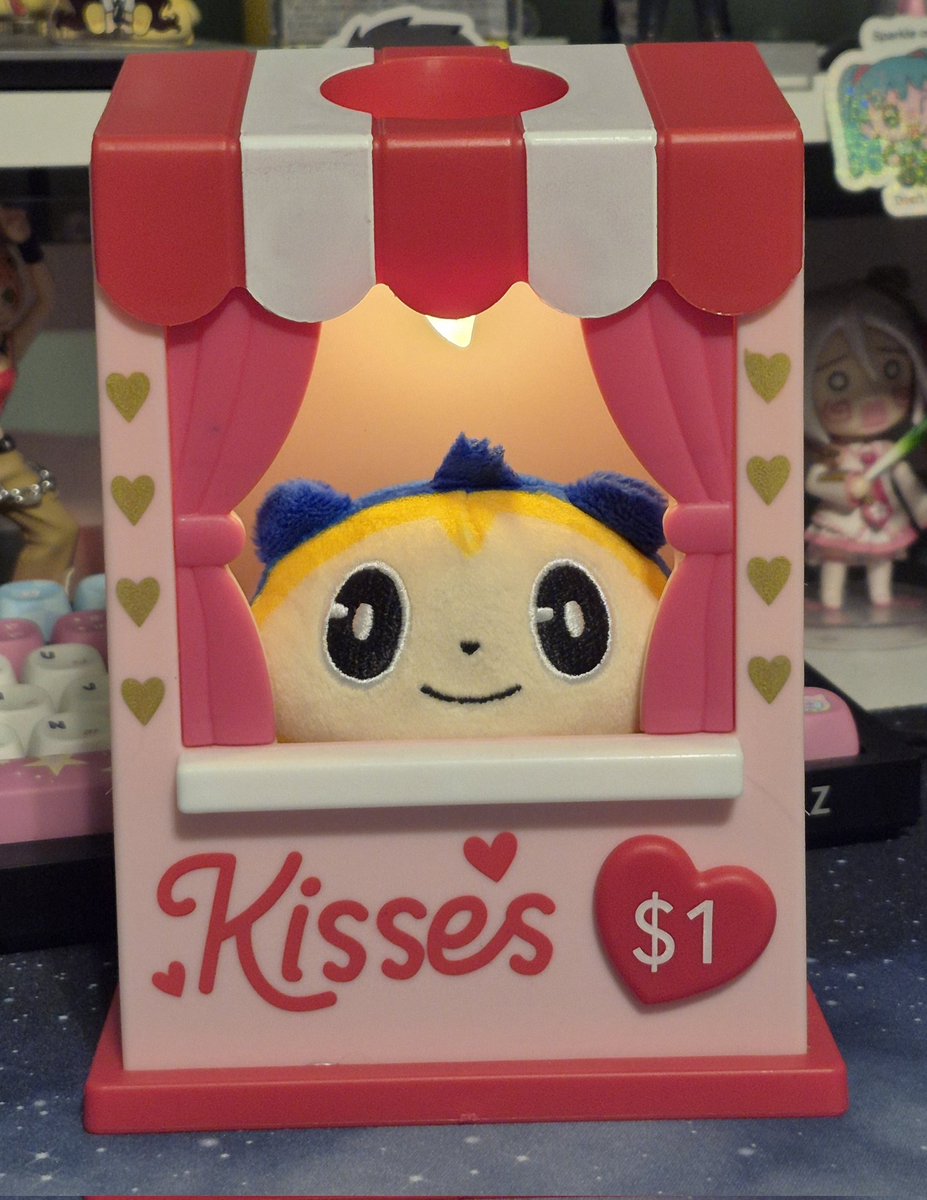 DigitalizedDiva's tweet image. I bought something dumb. 
He's going to give you a bear-y big kiss!