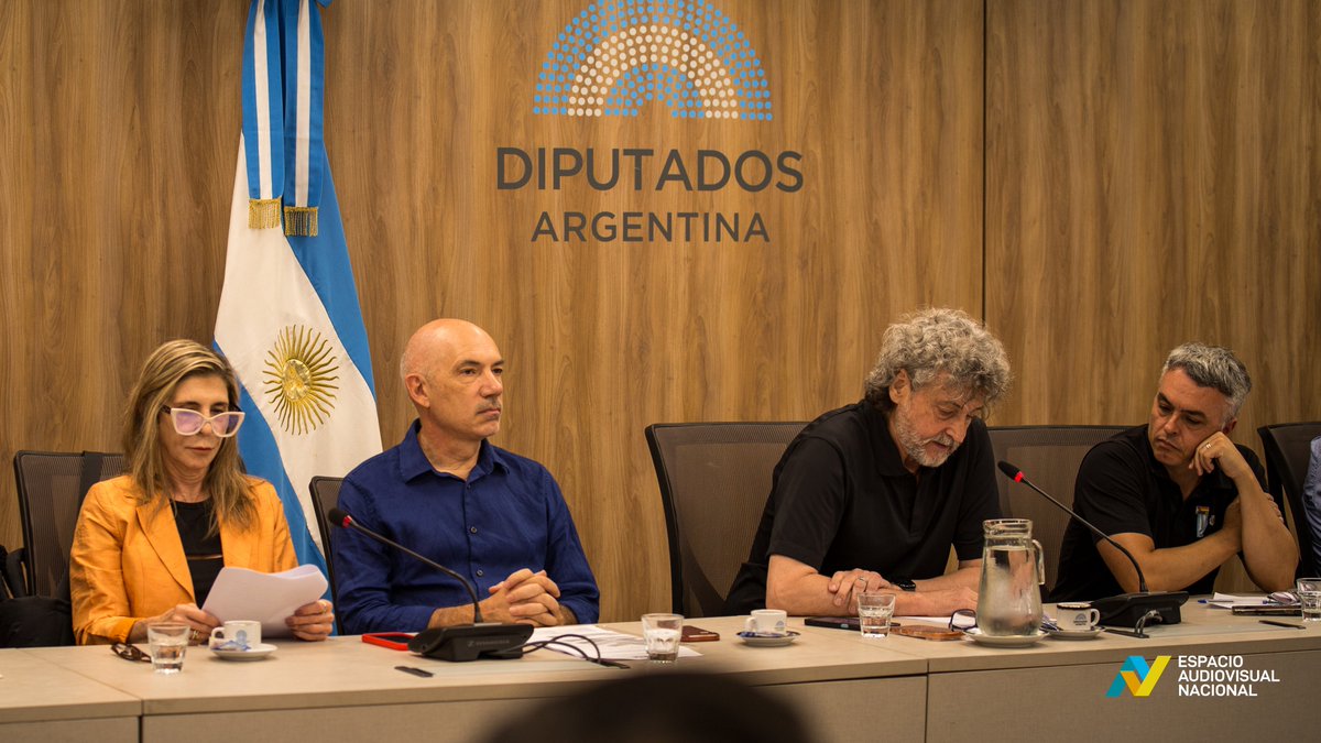 Este miércoles 4/2 el EAN realizó una conferencia de prensa en el Anexo A de la Cámara de Diputados para alertar sobre el grave impacto que tendrían los artículos 210 y 211 del proyecto de “Ley de Modernización Laboral”

Mirá la conferencia completa en 
youtube.com/watch?v=0mX3PU…