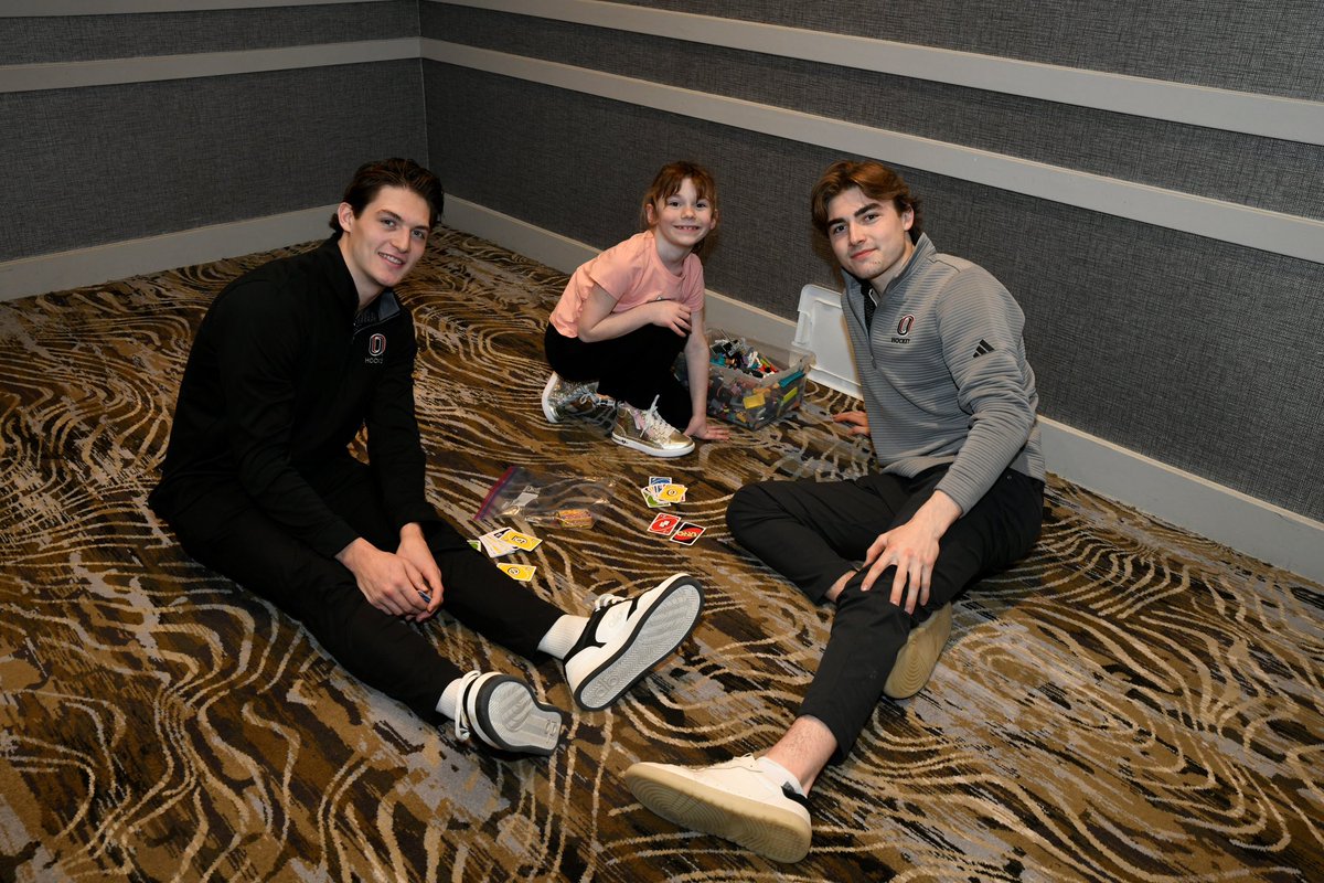 UNO Blue Line Club tweet media