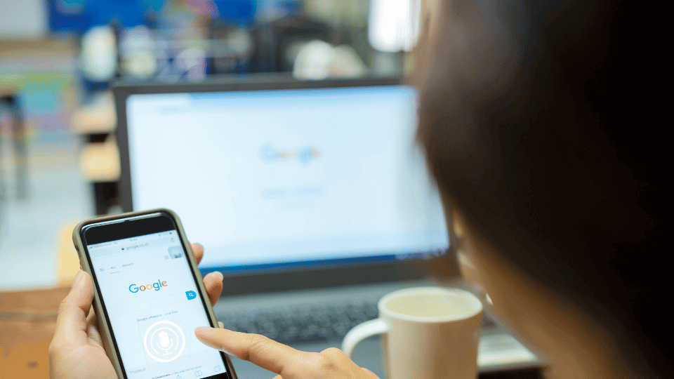 think_localogy's tweet image. If your #locations can’t answer questions, they won’t appear in AI-driven discovery. #Rankings matter less. #Context matters more.
👉 More: hubs.la/Q041RRDj0
#SMBMarketing #FranchiseMarketing #ConversationalSearch #LocalSEO #Google #Gemini #AiDriven