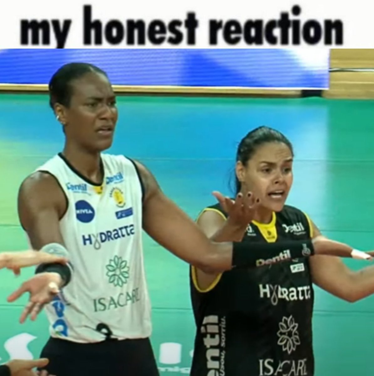 userheitor's tweet image. amiga da minha namorada vai pra portugal e do nada eu cai no grupo de despedida dela, o porém é: todo mundo me conhece e eu não conheço NINGUÉM e ela faz questao que eu vá e eu so to me perguntando PRA QUEEEEE