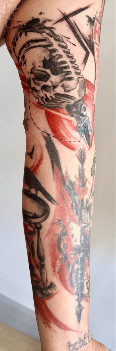 jsquareddaddy's tweet photo. My trash-polka sleeve is finally done! https://t.co/eT9GjKdaVK
