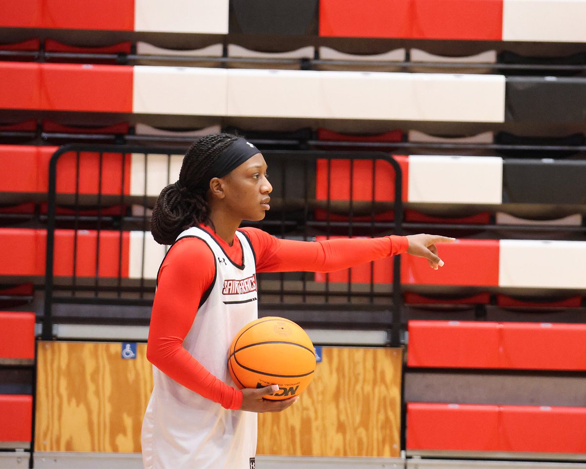 RedFlashWBB's tweet image. Back in action tomorrow👀

#SFUwbb #FlashMentality #GoRedFlash