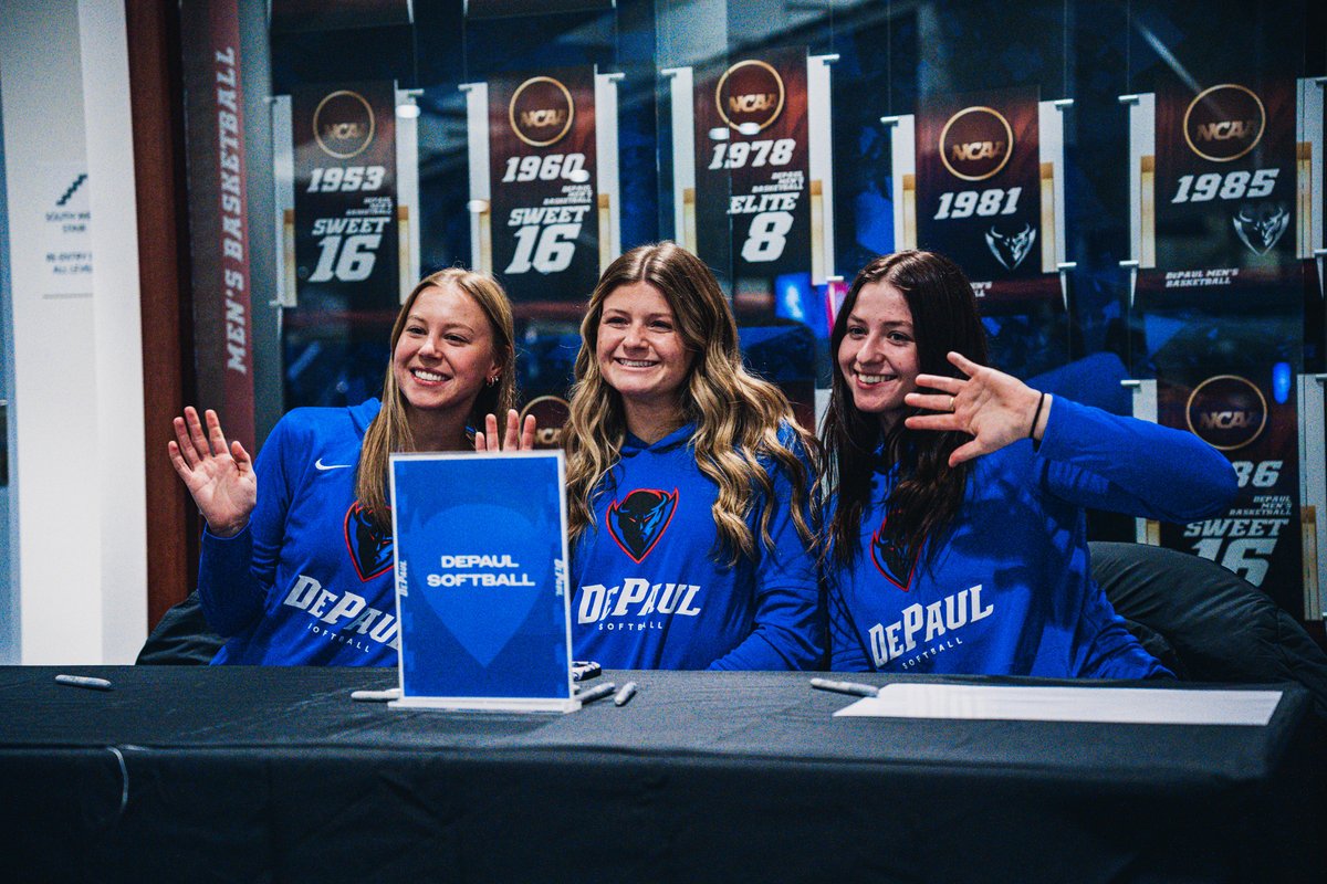 DePaul Softball tweet media