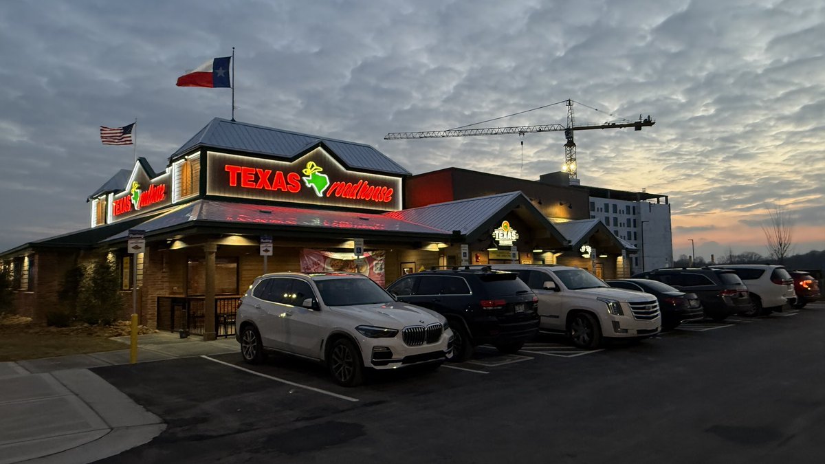 lead230's tweet image. First visit tonight to our new @texasroadhouse in @AntiochTenn 💯 Love it! 📸 Lee Roberts #Restaurants