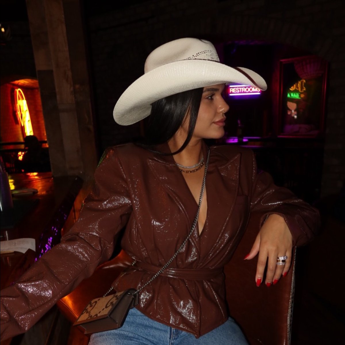 postysbar tweet media