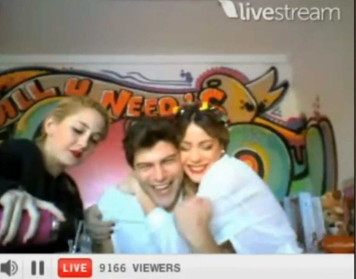 por primera vez en mi vida dice kajdjaka mamita VOS creaste el streaming