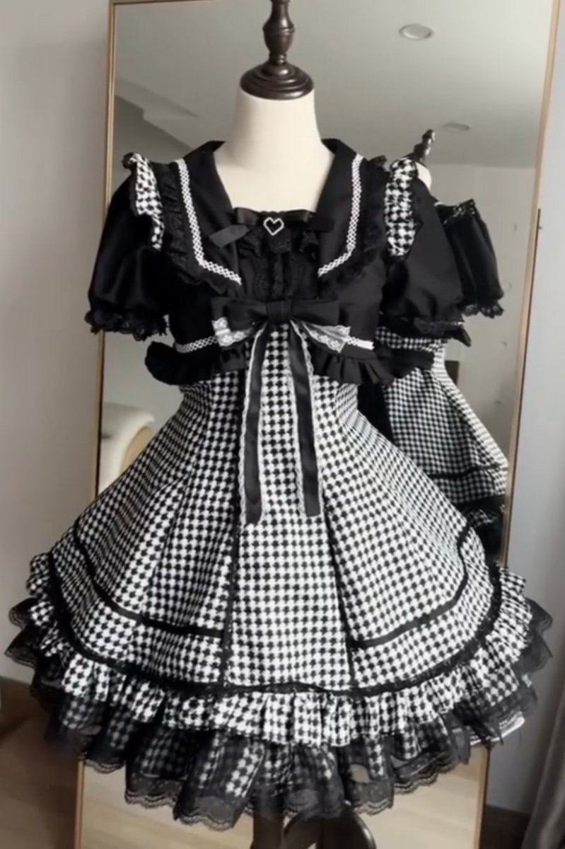LilyBlack_shop's tweet photo. 🎀Lily Blackプレゼントキャンペーン🎀

🔖千鳥格子ダークスイートスリーブ付きロリータドレス 
https://t.co/5mNcbQodTH 
 
-  参加条件 -
✧   @LilyBlack_shopをフォロー
✧ このツイートをRT
✧ 引用RTまたはコメントで当選確立UP

⋆⸜  締め切り ⸝⋆ 
　　3/5 https://t.co/IL2wdGjTag
