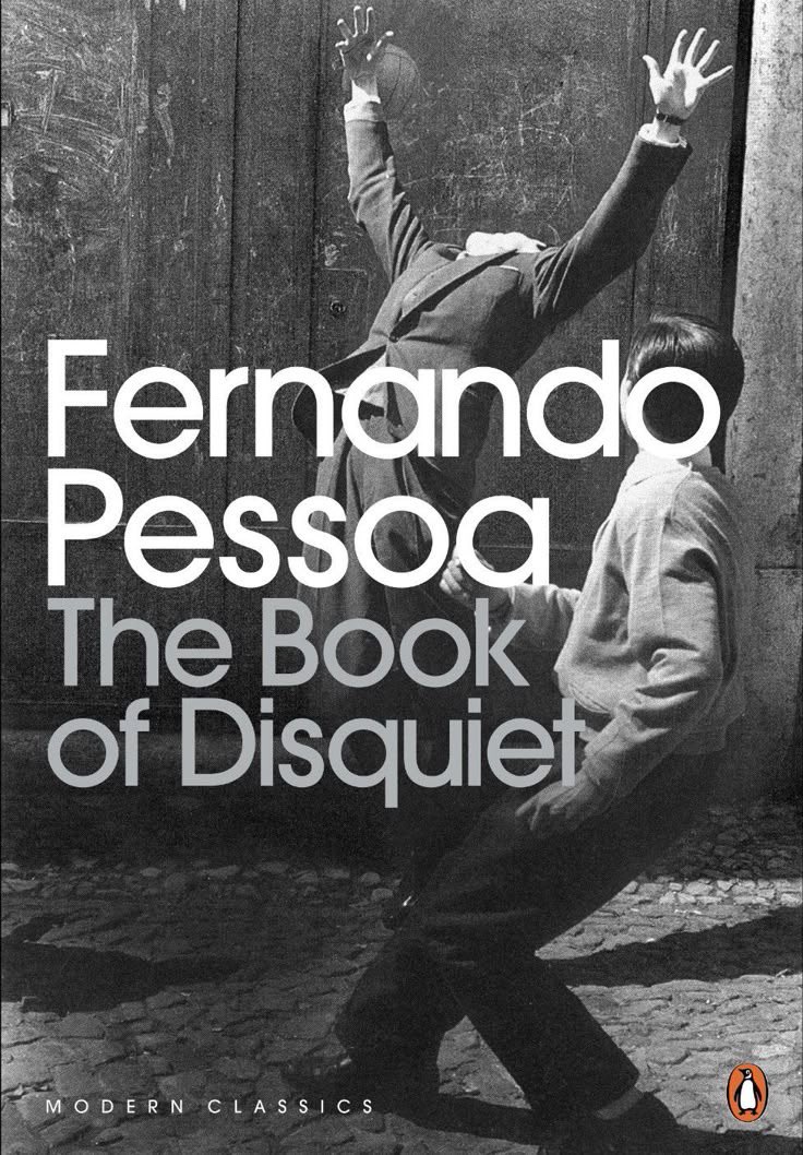 atheiaorithia's tweet photo. Salah satu buku paling challenging tahun lalu karena bacanya enaknya pelan-pelan dan dinikmati, no rush. Isinya kaya potongan diary, no plot just vibe kinda book. 

"Literature is the most agreeable way of ignoring life" https://t.co/l8MmzB7kE4