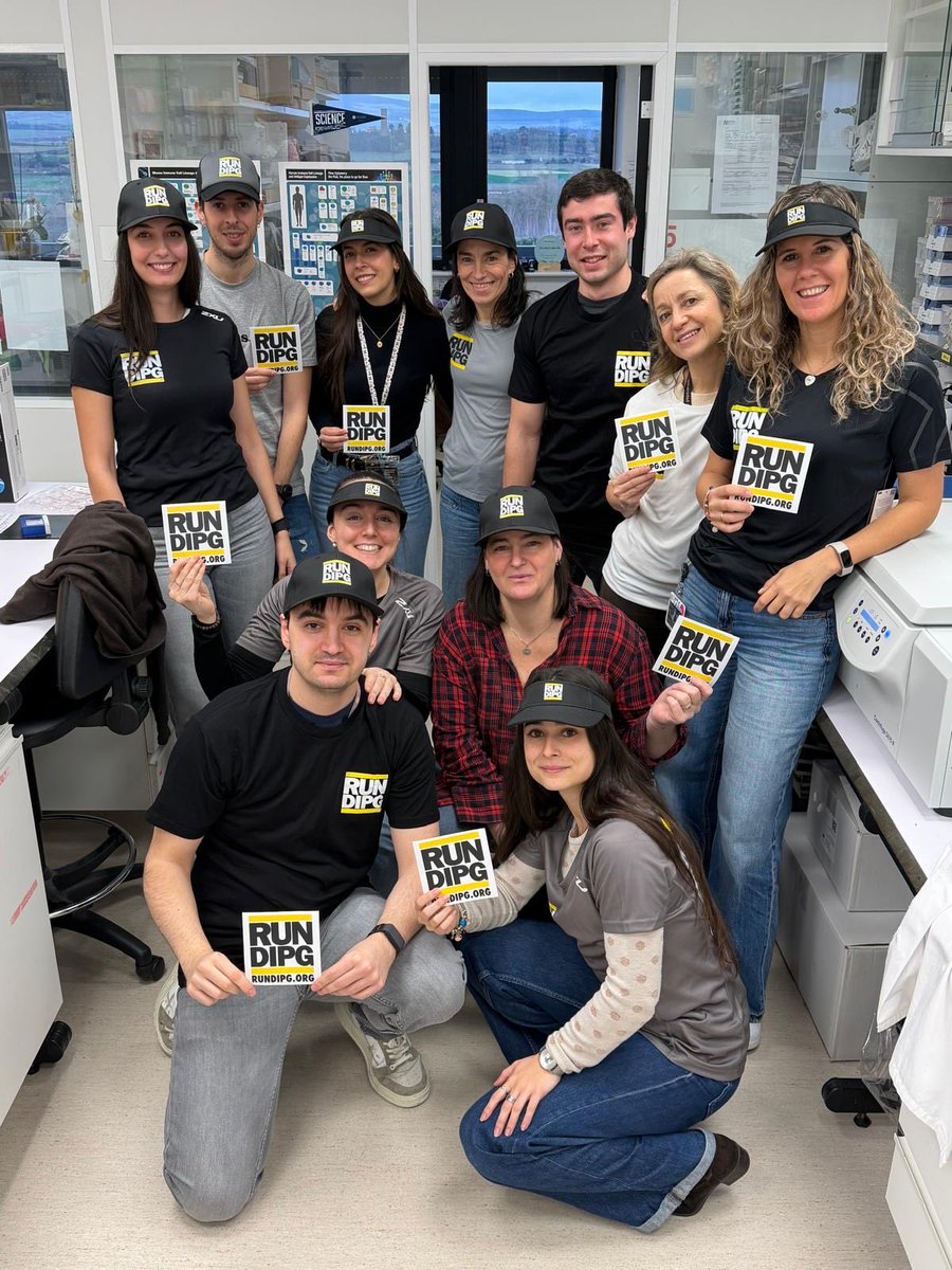 Alonso_Lab's tweet image. Big thanks to @MattDun17 lab for this awesome @RUNDIPG merch! It just arrived and we love it! Now we are all set with a new outfit for our next race! 🏁

👉Check out the link to get yours! rundipg.myshopify.com