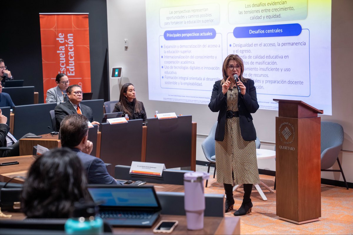 Hoy se llevó a cabo la Cátedra Prima de la Escuela de Educación, impartida por la Dra. Carmen Rodríguez Armenta, Directora General de CENEVAL, quien durante su visita conoció nuestras instalaciones y participó en un encuentro académico con nuestros estudiantes. <a href="/SomosCeneval/">CENEVAL</a>