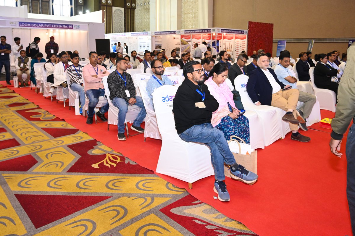 Deye_Inverter__'s tweet image. Thrilled to share that Deye won Solar Battery and Energy Storage Company of the Year at Raipur - Global Solar Expo CG &amp;amp; summits by EQ Mag (Jan 12–13, 2026). 🏆⚡
Grateful for this recognition as we keep powering India’s clean energy transition.
#Deye #EnergyStorage #SolarAwards