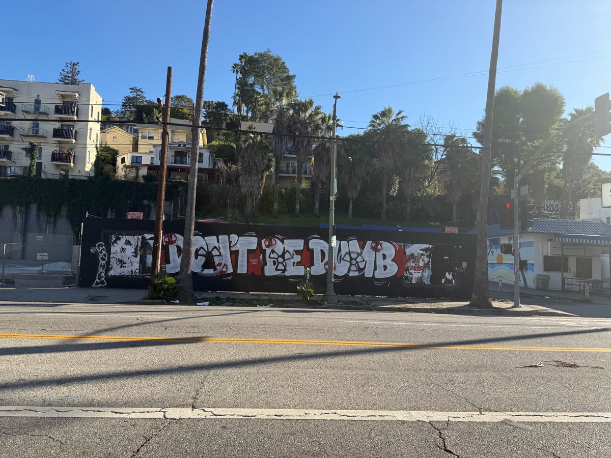 THARAGERS's tweet photo. Don Toliver & A$AP Rocky are in a marketing “beef” over their new albums ‘OCTANE’ & ‘DON’T BE DUMB’ 🤔

Don’s team first covered DBD posters with OCTANE ads. Days later, Rocky’s team did the same. 

Today, Don’s team tagged over DBD graffiti in LA with OCTANE logos—then Rocky’s team responded with the DBD prohibition sign 😭