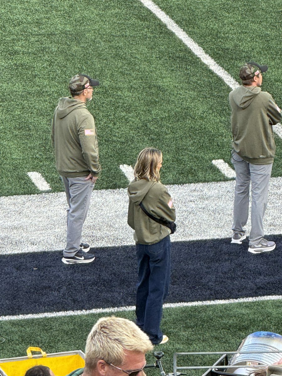Happy Women in Sports Day! 

Thankful for all the women I’ve met along the way 🏈💛🤩