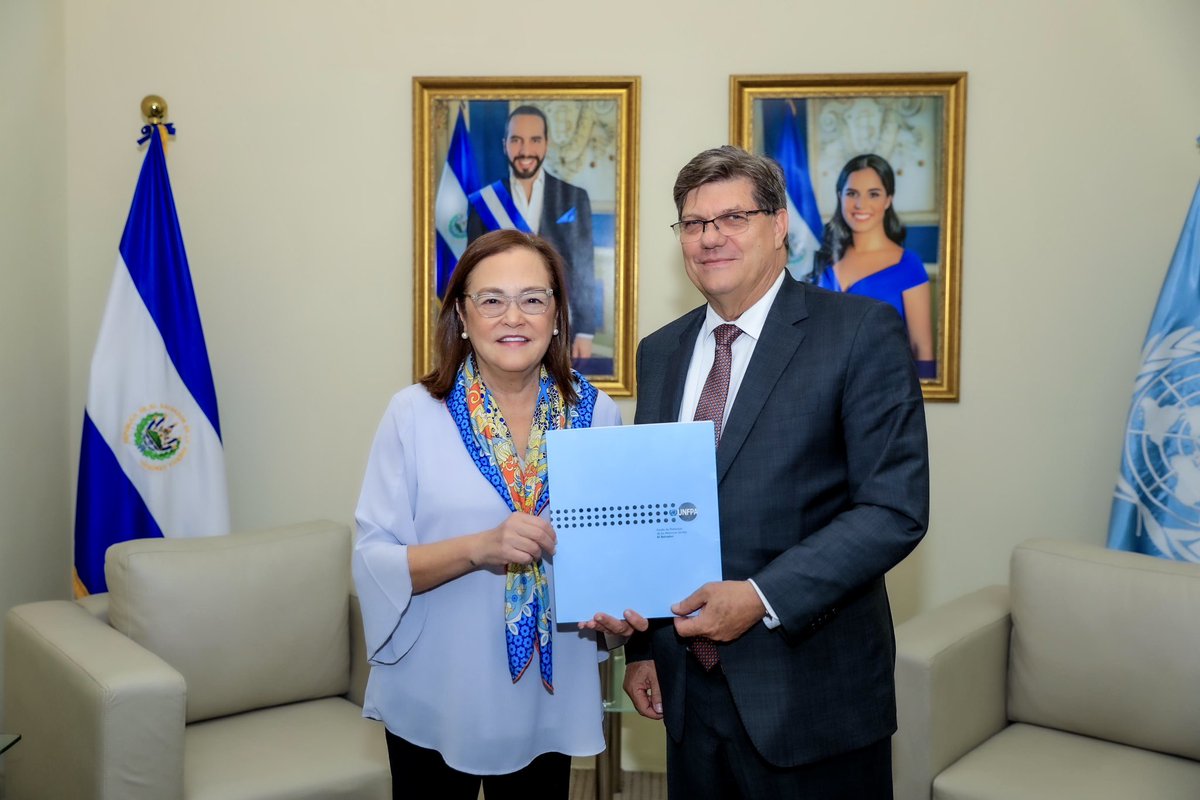 Alexandra Hill Tinoco tweet media