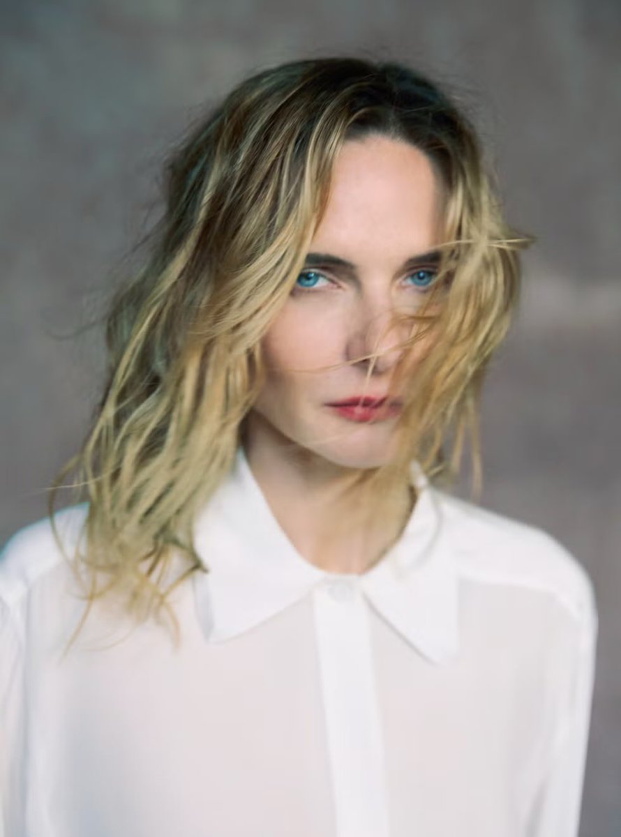 prettiest face!!!!!!! prettiest eyes!!!!!!! 🥹🫶🏻