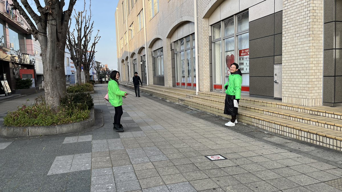 HirohitoKondo's tweet image. 今朝の早朝駅頭活動は自民党日進市支部幹事の皆様と赤池駅…「高市総理を支える男 鈴木じゅんじをお願いします！」と声かけしながら政策パンフレットを配布。女性がずいぶん受け取ってくださいました。