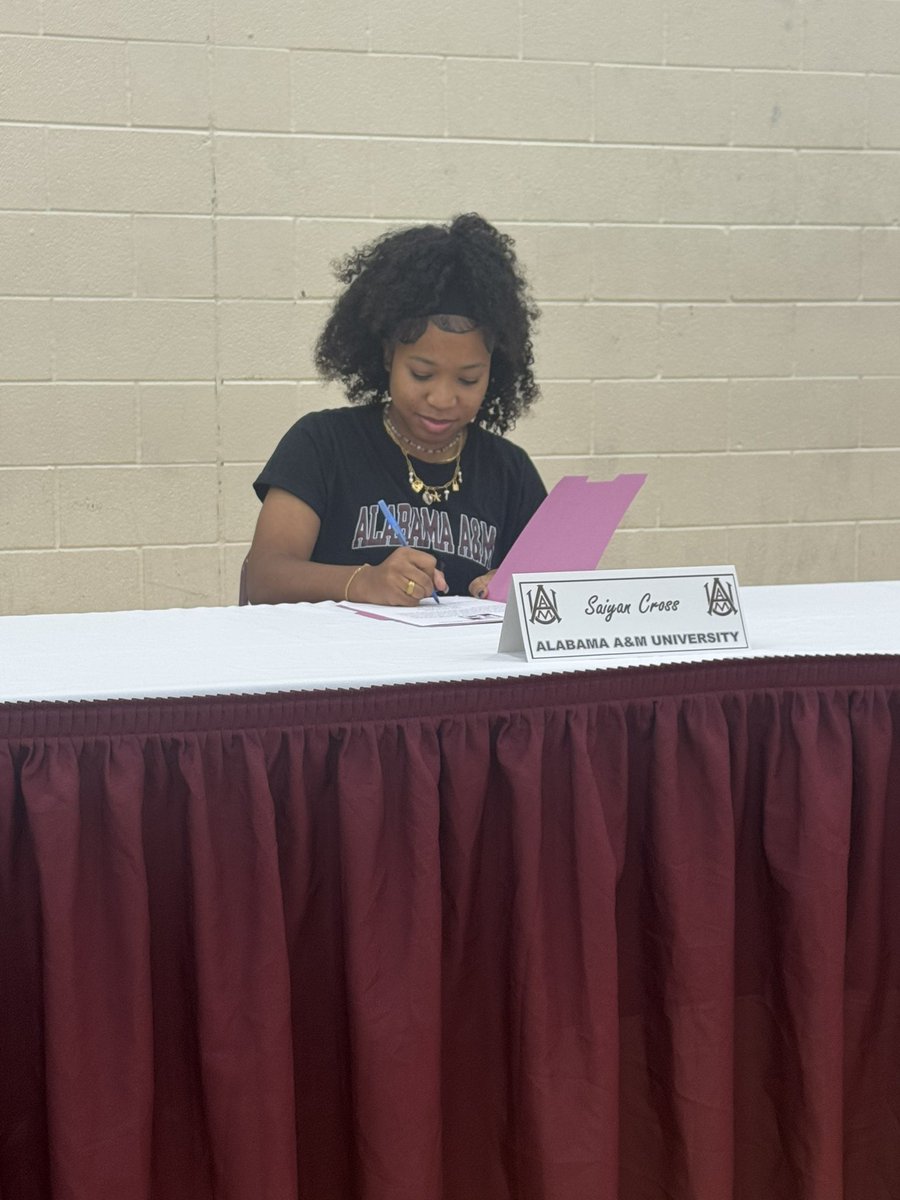 ROLadyHawksoccer⚽️ tweet media