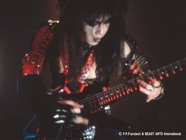 G.I.S.M. – PERFORMANCE DVD 予約受付開始。
1985年。 極少数だけが目撃した映像がある。 それ以上でも、それ以下でもない。
美化も再構築もない。 残っているのは、当時そこにあった現実だけだ。 日本ハードコア史の臨界点。
これは“作品”ではない。記録だ。
fuudobrain.shop-pro.jp/?pid=190364528