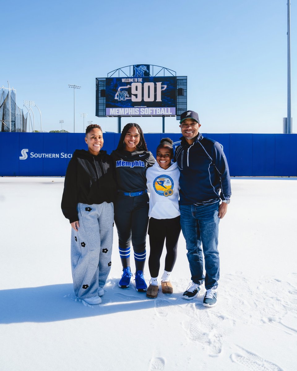 Sydney Cobb tweet media