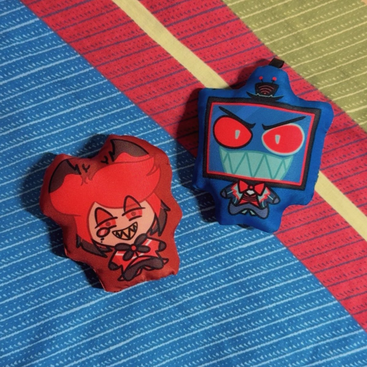 ✨📺🦌✨

Pillow charms by me ✨ 

#RadioStatic #HazbinHotelFanart #HazbinHotelVox #HazbinHotelAlastor