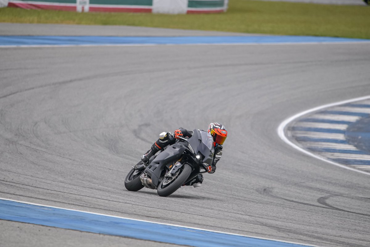 คิดถึงสนามช้าง อยากกลับไปขี่รถจัง 🫠

#เชียงใหม่ #ลำพูน #กำแพงเพชร #บุรีรัมย์ #56ก็มีใจ #ทัก