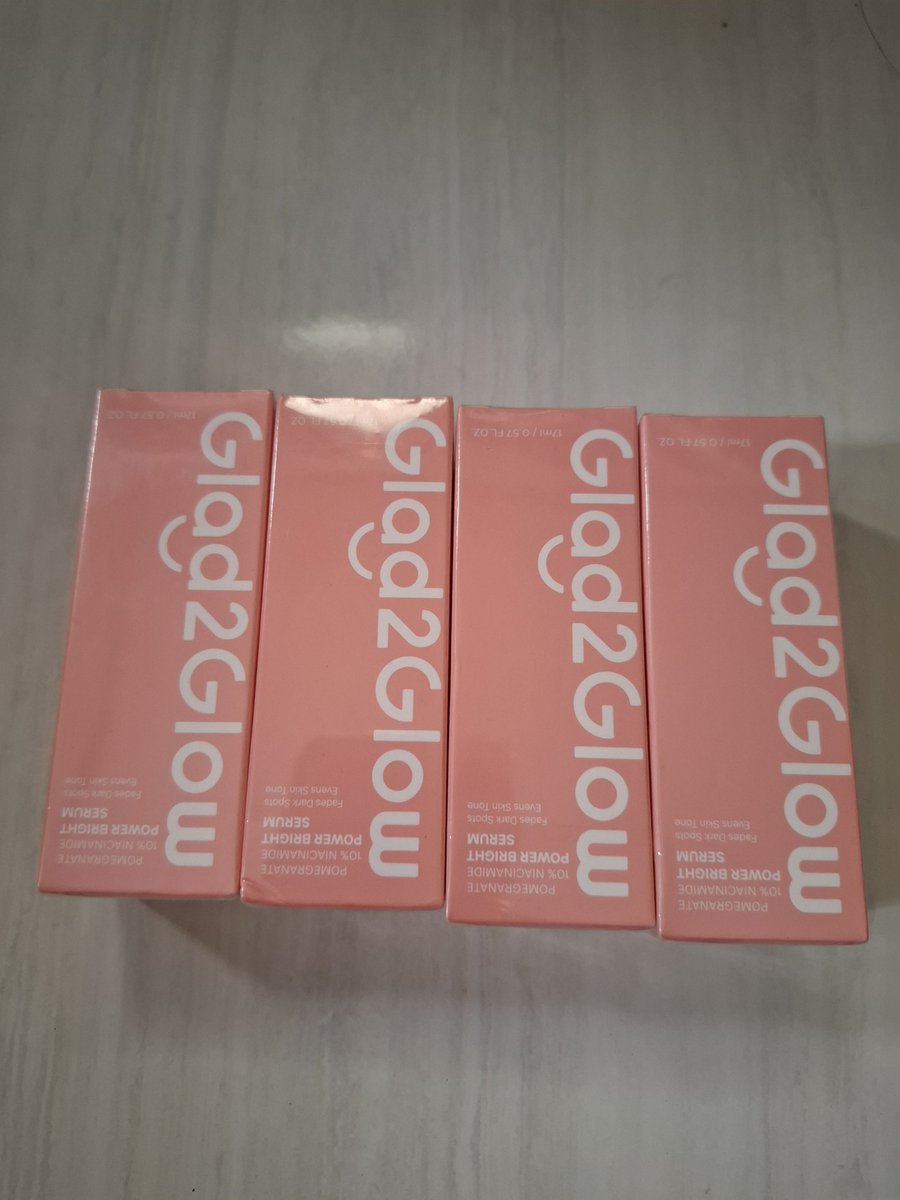 kokkep00's tweet photo. Wts 
Serum = 26k/pcs
Moist = 29k
claymask = 28k https://t.co/xYzLKM7pVF