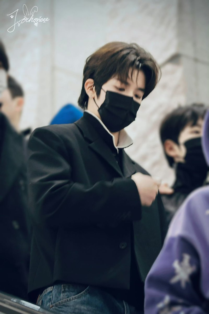 J.ochoneee tweet media