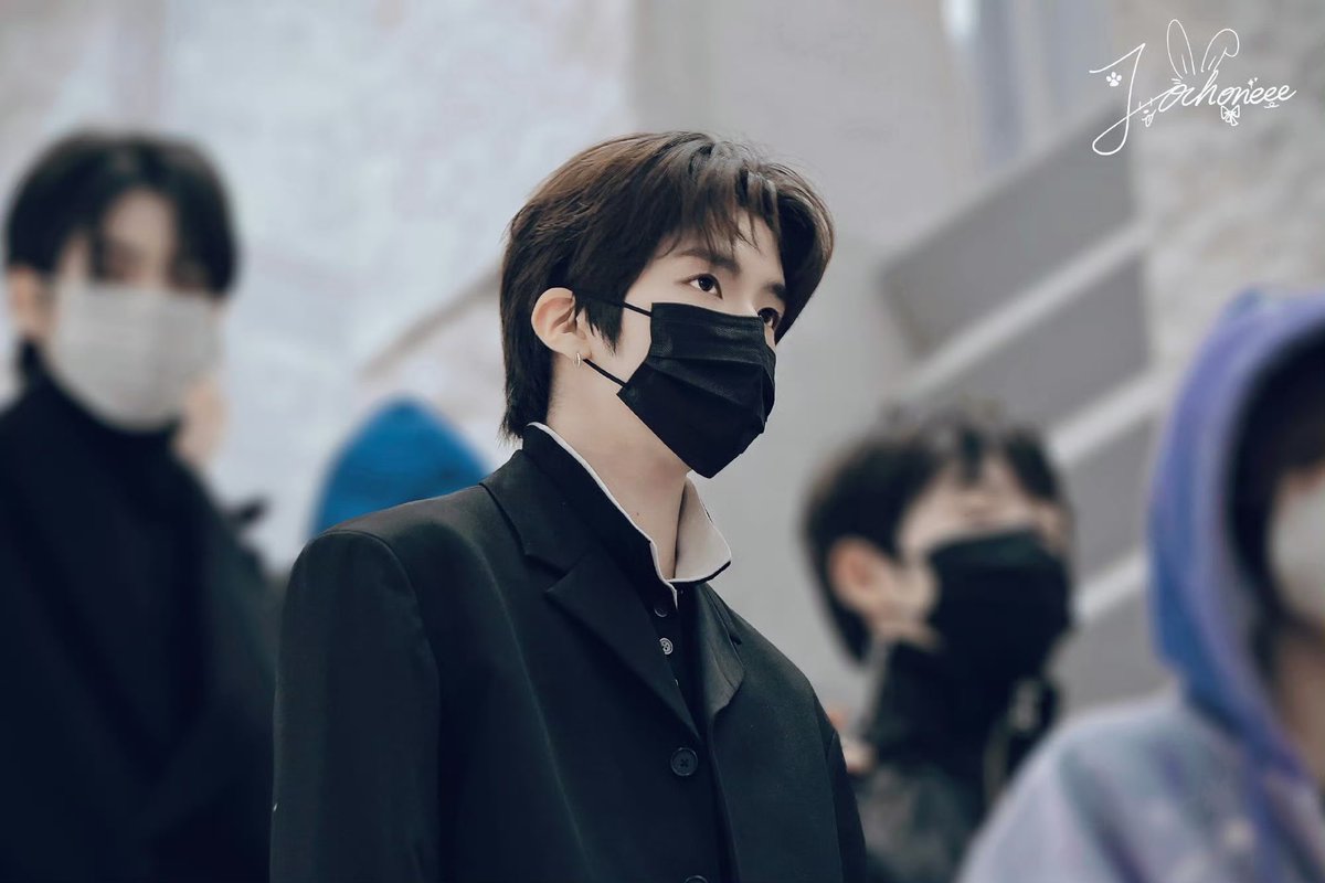 J.ochoneee tweet media