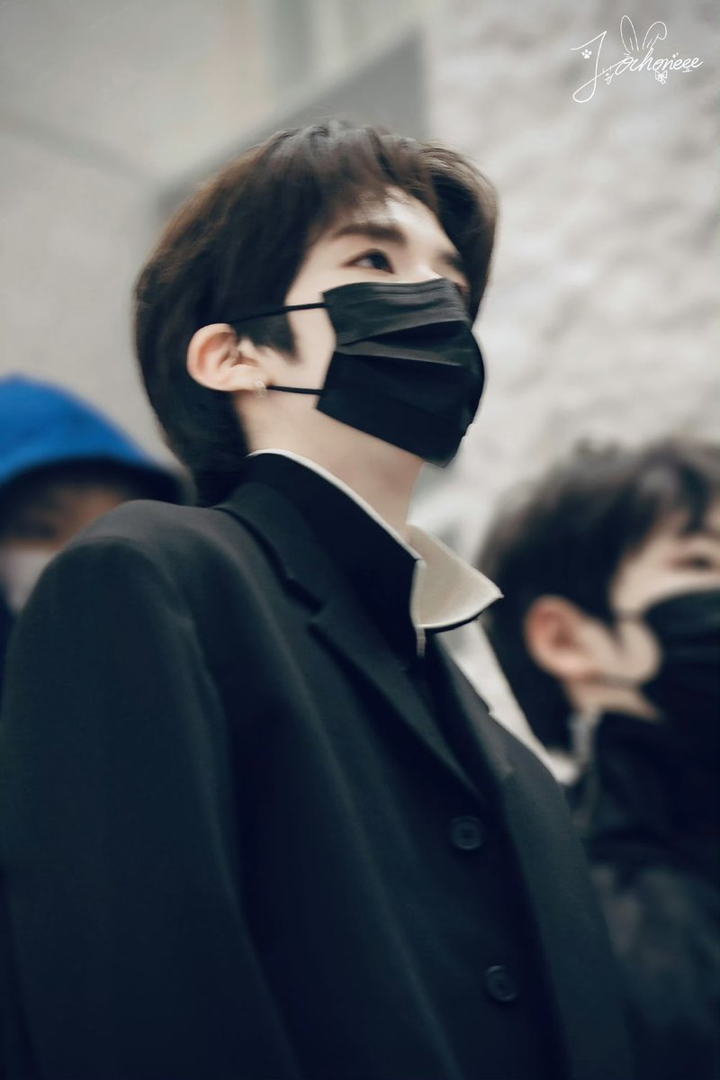 J.ochoneee tweet media