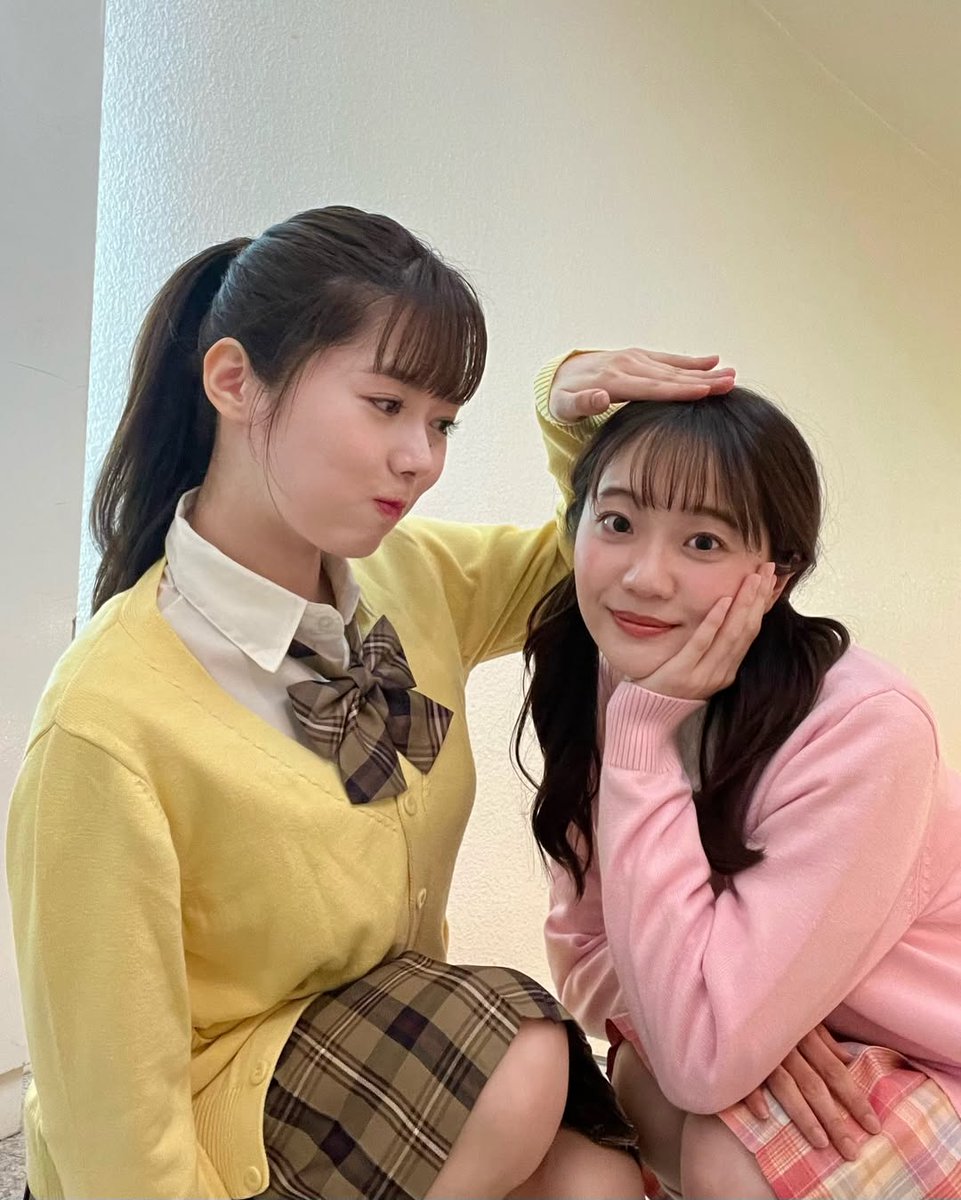 ana_redtail's tweet photo. レズ写真集出してくれ…萌ちゃん https://t.co/Yqpg69PHk5
