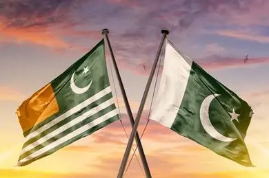 یومِ یکجہتیٔ کشمیر محض ایک دن نہیں، ایک عہد ہے۔کشمیر پاکستان کی شہہ رگ ہے، یہ کوئی نعرہ نہیں بلکہ ایک ناقابلِ تردید حقیقت ہے۔
برسوں سے قابض بھارت ظلم، جبر اور ریاستی دہشت گردی کے ذریعے کشمیریوں کی آواز دبانے کی کوشش کر رہا ہے، لاکھوں کشمیریوں کو شہید کر دیا گیا، مگر آزادی کی تڑپ