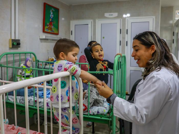 ⚕️✊A pesar de las severas limitaciones que impone el cerco económico impuesto por el Gobierno de EE. UU., Cuba mantiene y desarrolla su Programa Integral para el Control del Cáncer, reafirmando una apuesta constante por la vida y la salud de su pueblo. 
🔗acortar.link/6ws0EL