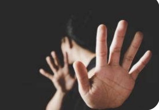 Να ξεκινησουν και οι καταγγελιες για τους Προεδρους που εκαναν αγρια σεξουαλικη παρενοχληση στις κοπελες του διπλωματικου σωματος του εξωτερικου. Να ανοιξει ο βοθρος της πατριαρχιας.