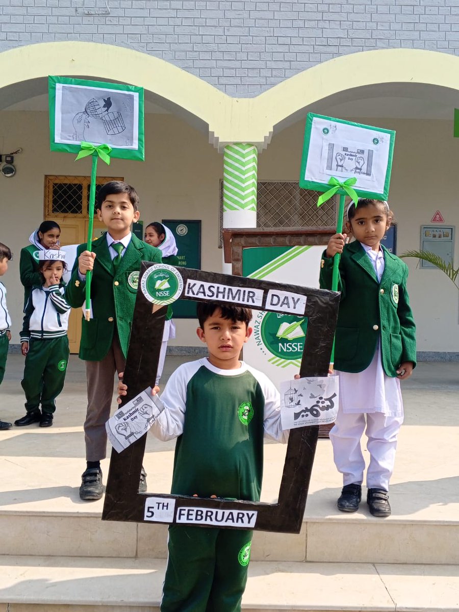 RanaSikandarH's tweet photo. Students of Nawaz Sharif School of Eminence Jalalpur Pirwala Multan stand in solidarity with the people of Kashmir. A powerful expression of unity for the right to self-determination, freedom &amp; human dignity.
@NSSEMultan 
#KashmirSolidarityDay https://t.co/rnfOqfSr47
