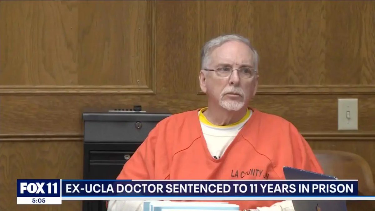 libsoftiktok's tweet image. WTF. Former disgraced UCLA gynecologist James Heaps, who was convicted of sex charges and sentenced to 11 years in prison, will now have his conviction THROWN OUT after a judge determined one of the jurors COULDN’T UNDERSTAND ENGLISH

He will now have the opportunity for a new…