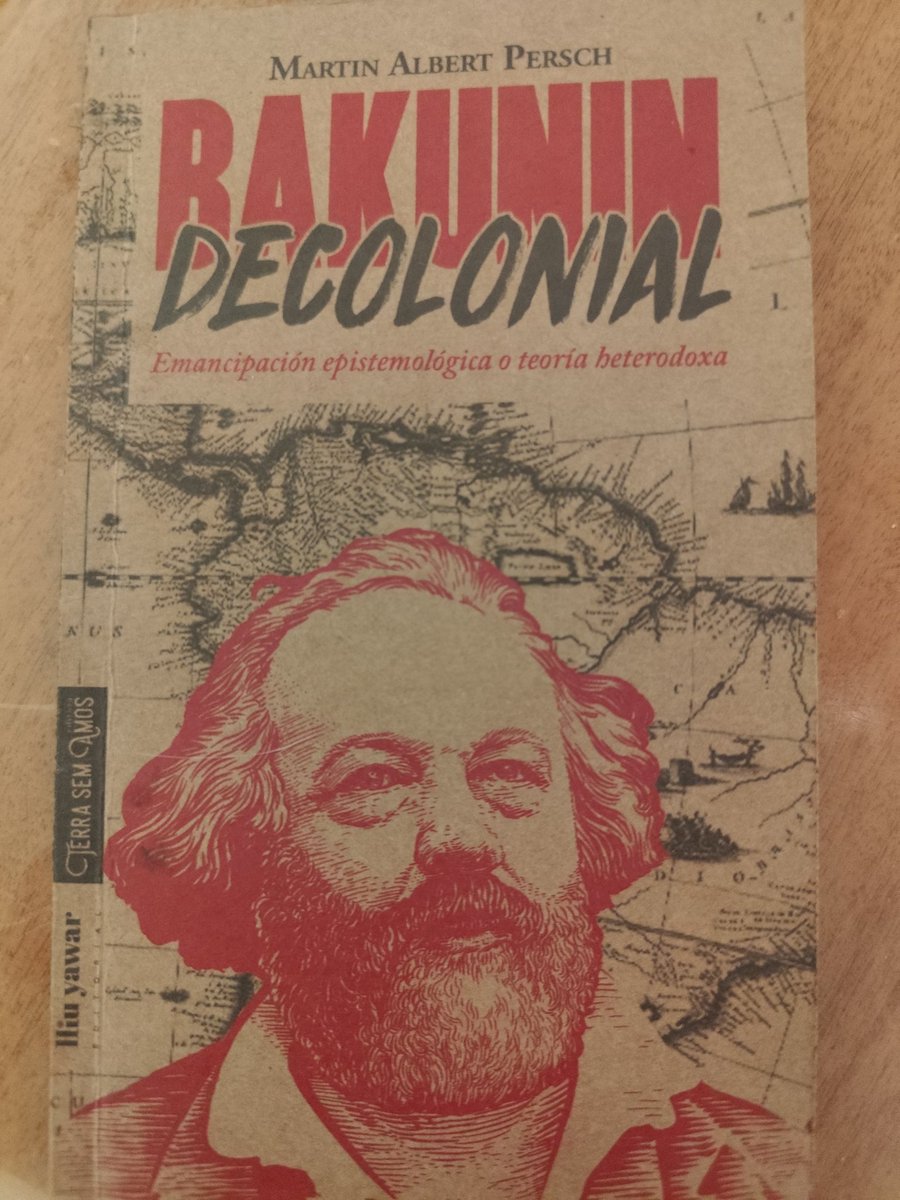 A la biblioteca de l'<a href="/anonimsgrn/">Restaurant Anònims</a> trobareu textos de tot el món, com aquest publicat al Perú on es confronten les teories decolonials i el pensament del revolucionari rus, observant-ne la seva vigència actual.

També el podreu llegir en línia aquí:
portaloaca.com/pensamientolib…