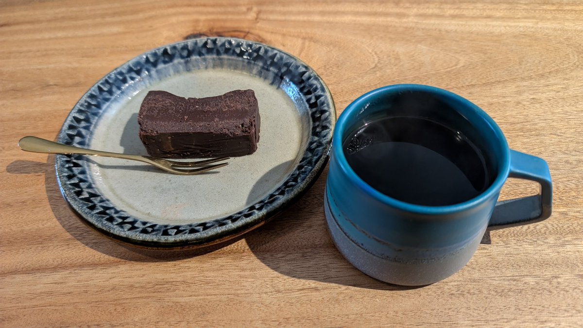 コーヒーもガトーショコラも美味しい😊