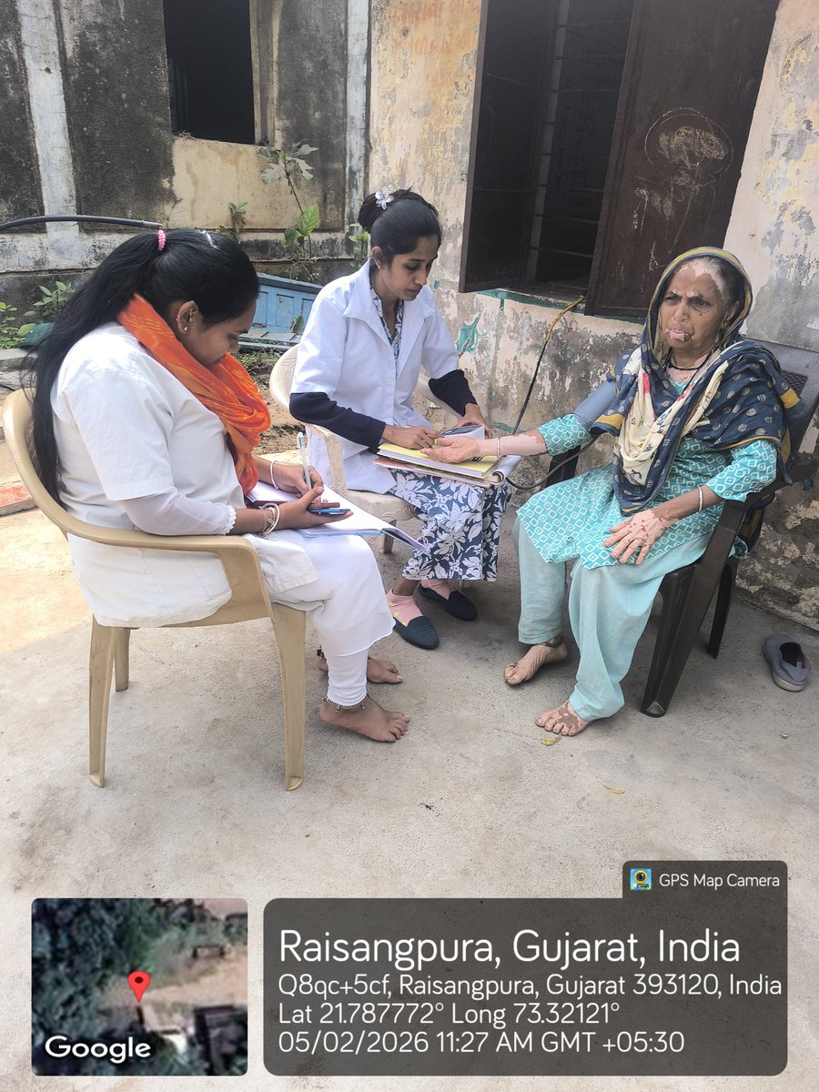 aamraisingpura's tweet photo. આજ રોજ આયુષ્યમાન આરોગ્ય મંદિર #Raisingpura બીપી પેશન્ટનું ફોલોપ લઈ નિયમિત દવા લેવા માટે યોગ્ય સલાહ સૂચન તેમજ #cfhc સર્વે તથા #NVBDCP સર્વેન્સની કામગીરી ,#TB પેસેન્ટની મુલાકાત લીધી ,સ્થાનિક લોકોને મચ્છરજન્ય રોગો ,લક્ષણો ,ઉપાયો વિશે યોગ્ય માર્ગદર્શન આપવામાં આવ્યું. https://t.co/BK4Z81nH3r