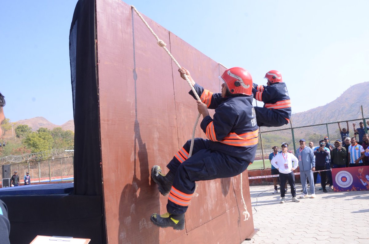 DGFSCDHG🇮🇳 tweet media