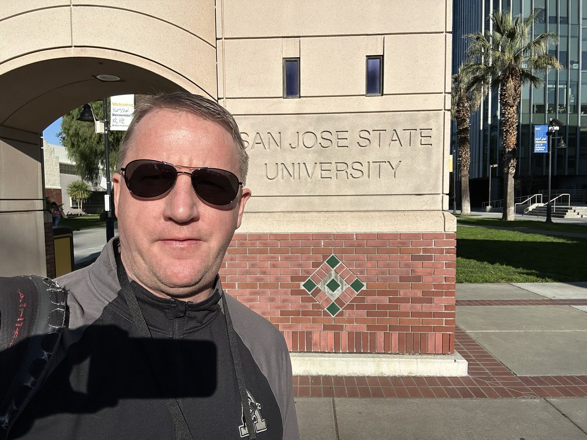 gbellseattle's tweet image. Stopped in on my pal @CamInman at his @SJSU journalism class on way back from #Seahawks Super Bowl Weds.

Engaging discussion on our industry. The students’ creativity is inspiring.

So is seeing SJSU’s John Carlos, Tommie Smith immortalized there from 1968 Olympics. #FootStomp