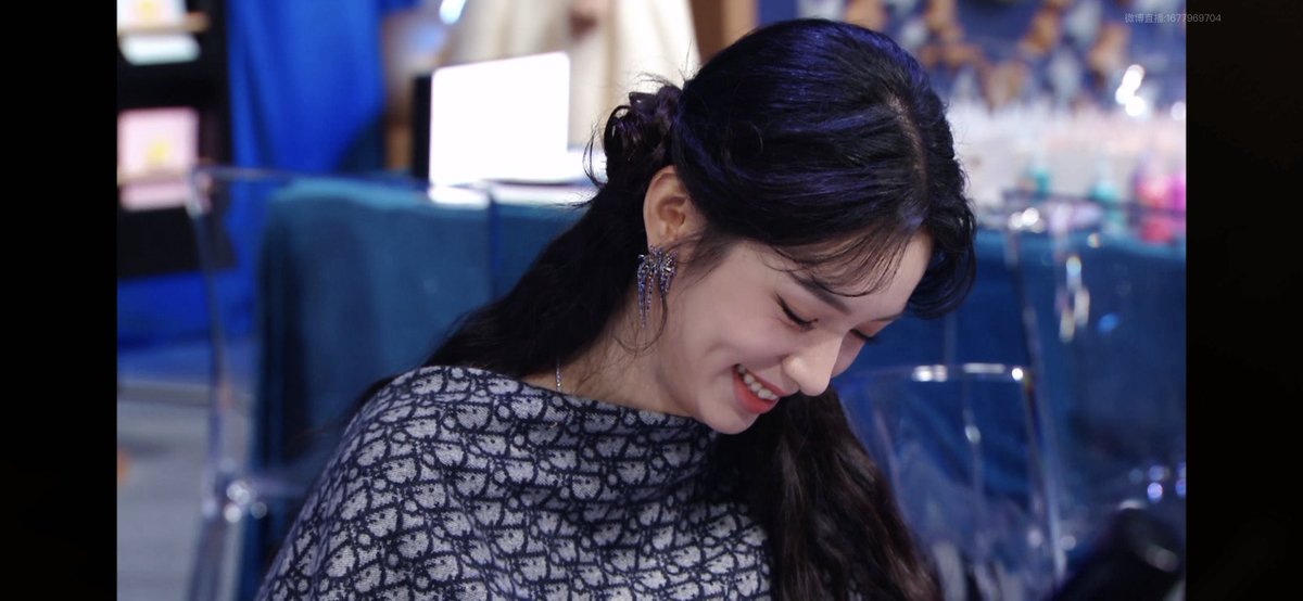 Simply Zhou Ye 周也 tweet media